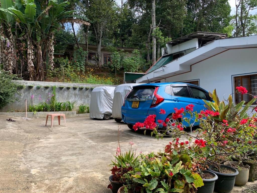 Homestay Eeshani Guest *